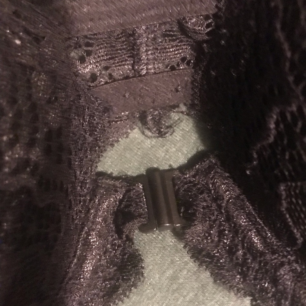 PINK Victoria’s Secret front clasp bra - Picture 4 of 6